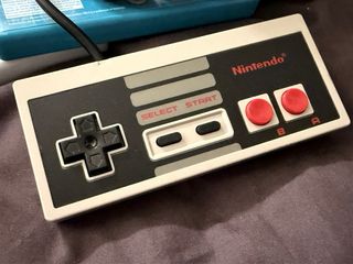 Consegna di giochi Nintendo Wii e WiiU + Controller NES