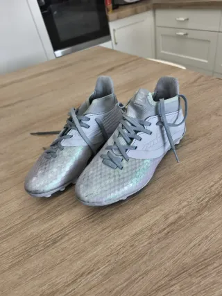 Botas de fútbol niña talla 35