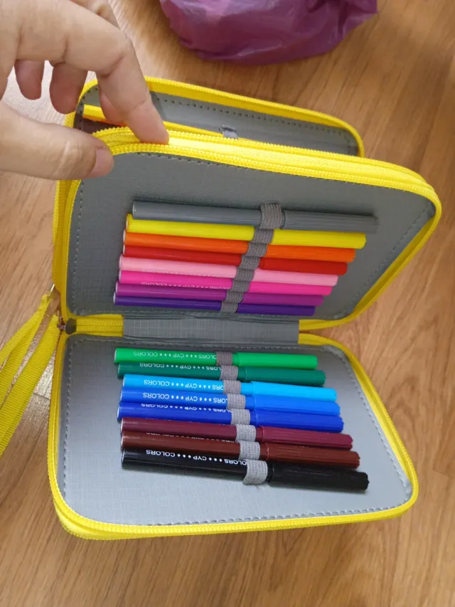 Estuche NUEVO triple Pikachu Pokémon