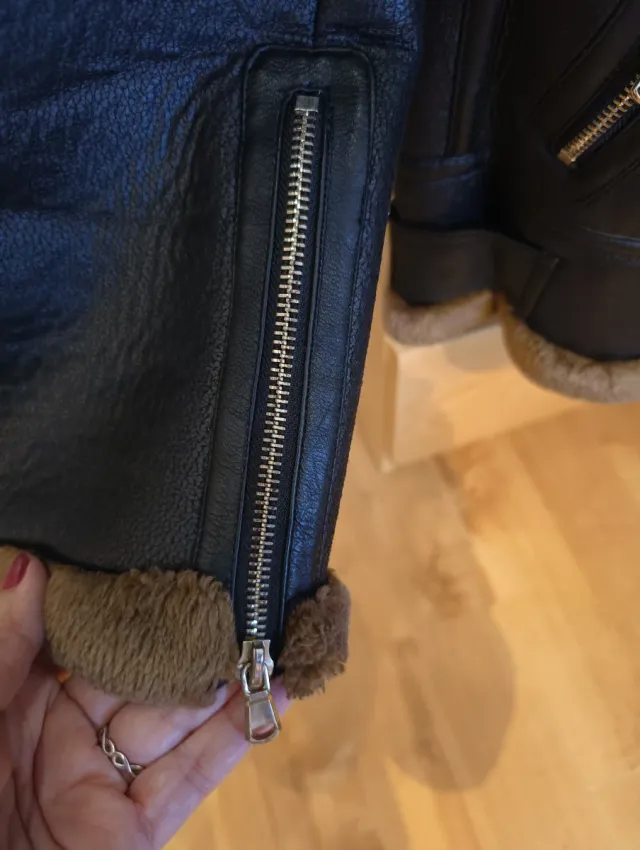 Cazadora aviador forro pelo negra