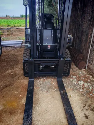 Torito 2500kg Nuevo Motor Perkins 4 Cilindros