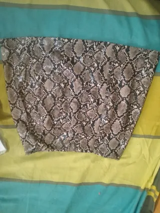 Falda efecto piel serpiente