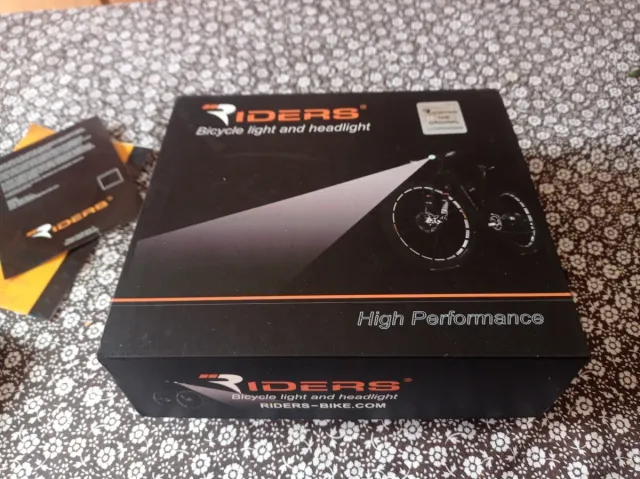 Foco LED Bici + Cargador