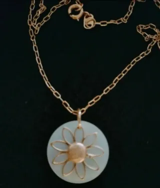 Cadena y Colgante Oro  18k.750 Nácar Flor