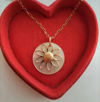 Cadena y Colgante Oro  18k.750 Nácar Flor