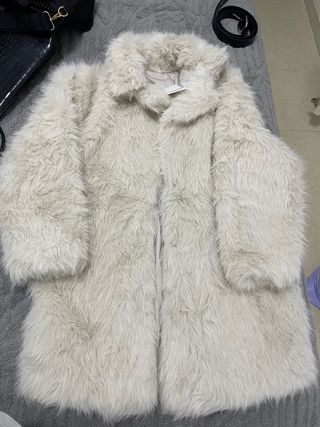 Chaquetón pelitos beige talla única