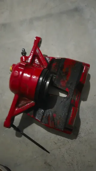 Pinza de freno Seat Leon Cupra 2.0tsi 300 cv,