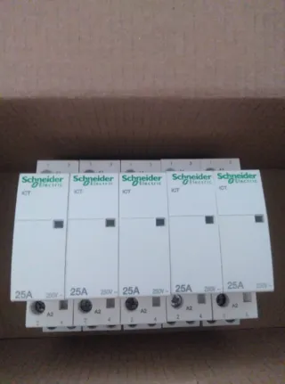 5x Contactor Schneider Electric ICT 25A nuevo
