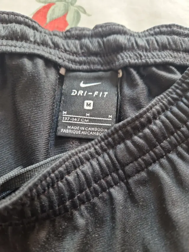 Chándal Nike Negro y Blanco