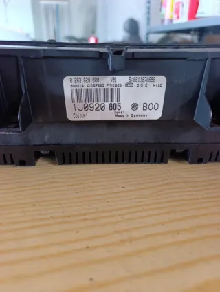 Cuadro Cuentarrevoluciones y Velocímetro VW