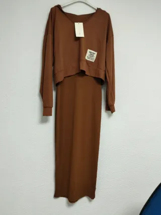 Conjunto marrón de dos piezas