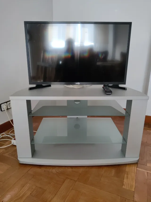 Mesa para TV gris cristal y metal