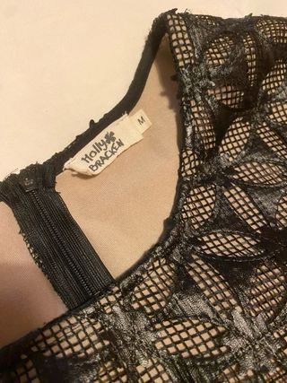 Vestido negro fiesta mangas rejilla