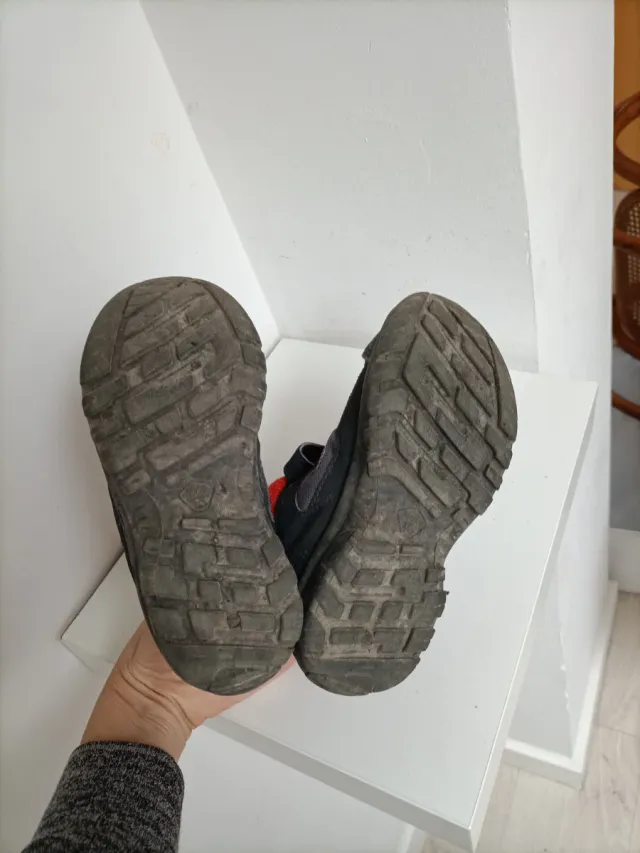 Botas de montaña niño talla 30