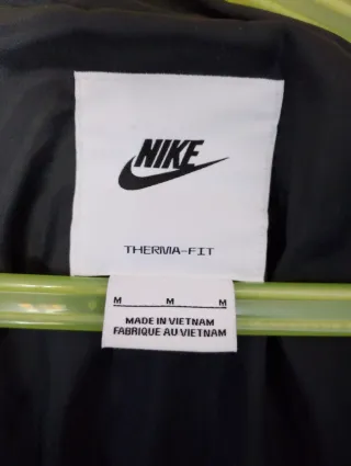 Anorak Nike Negro con Capucha