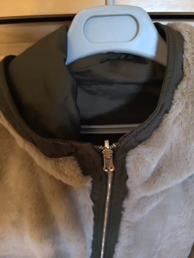 Chaqueta reversible mujer verde y pelo