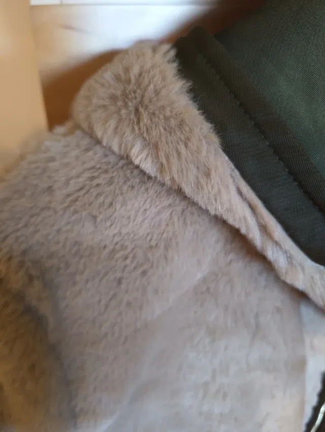 Chaqueta reversible mujer verde y pelo