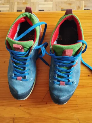 Zapatos montaña/casual azules talla 42