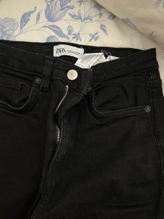 Pantalón vaquero Zara mujer T.34 negro