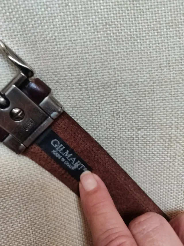 Cinturón de piel marrón