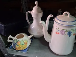 Set di teiere in squisita ceramica con design di frutta