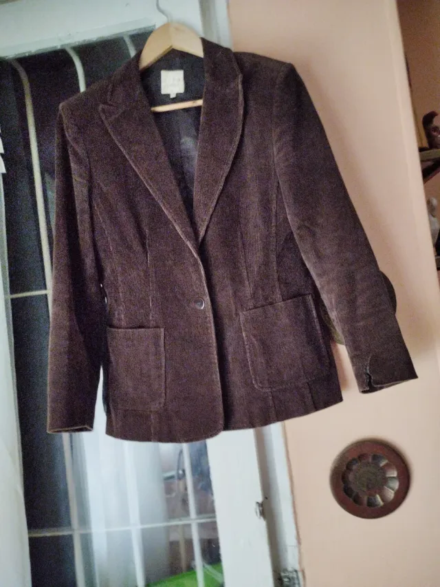 Chaqueta marrón de pana