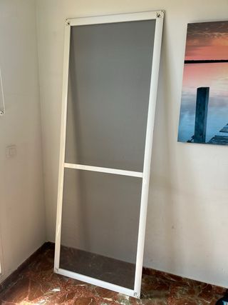 Mosquitera blanca para puerta