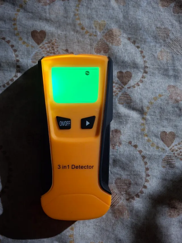 Luxtech TH 210 Rivelatore Cavi e Tubi