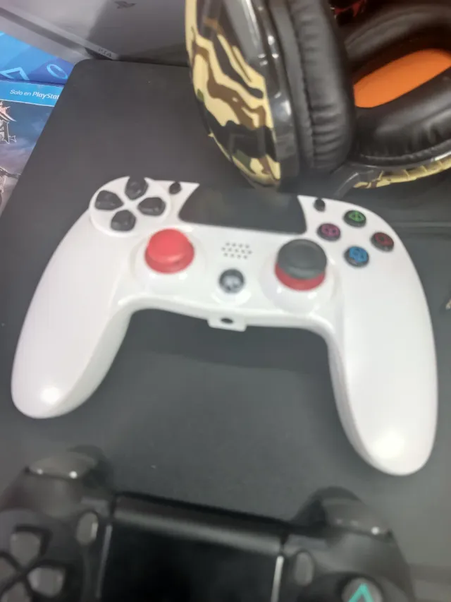 PS4 Slim + giochi e accessori