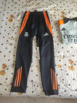 Chándal Real Madrid niño Adidas,talla 16