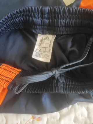 Chándal Real Madrid niño Adidas,talla 16