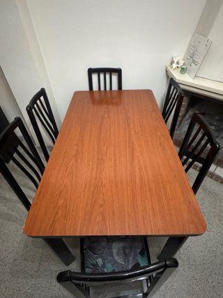 Mesa extensible madera + 6 sillas