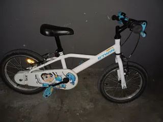 Bicicleta infantil blanca