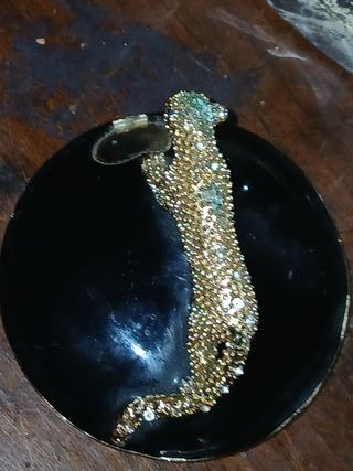 Antigua joya leopardo con pedrería