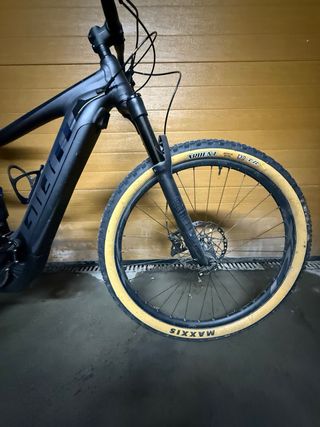 Bici Eléctrica Giant E+ Montaña