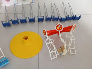 Carosello e altalene Playmobil. Set completo di attrazioni da fiera Playmobil.