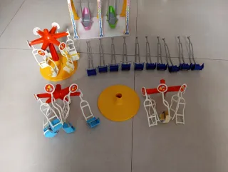 Carosello e altalene Playmobil. Set completo di attrazioni da fiera Playmobil.