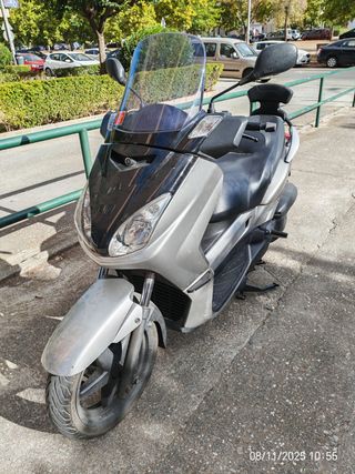 Yamaha XMAX 125cc