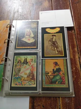 40 cartoline postali, 63 etichette di liquori, 24 etichette di tabacco