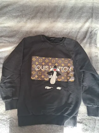 Sudadera Louis Vuitton y Sylvester.Talla S.