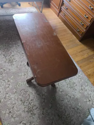 Mesa antigua extensible de madera