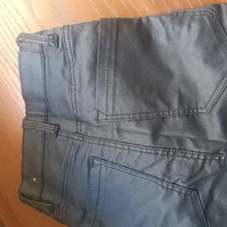 Pantalón cuero Stradivarius Negro Talla 32