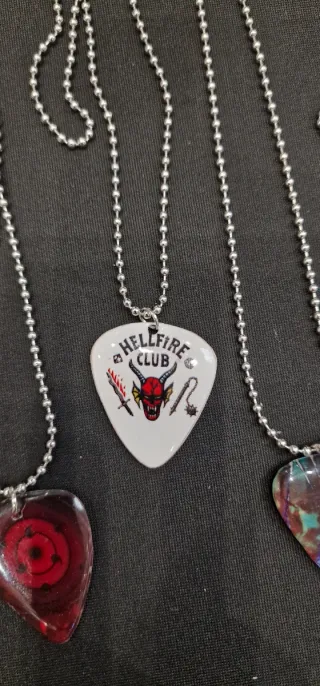 Collar Púa Hellfire Club (Handmade)