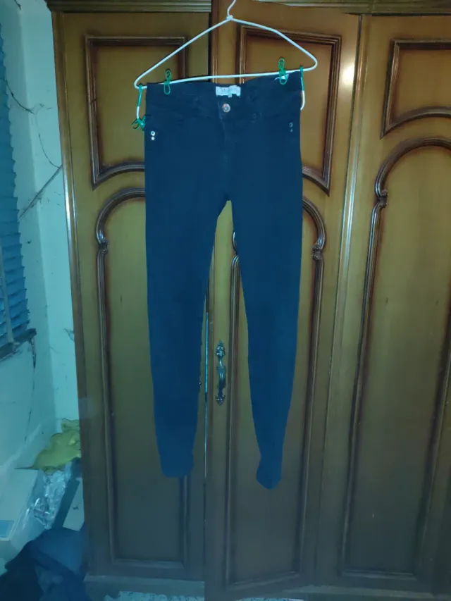 Pantalones negros ajustados