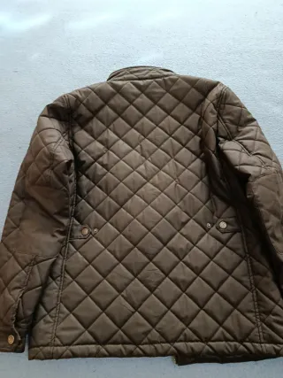 Chaquetón acolchado marrón