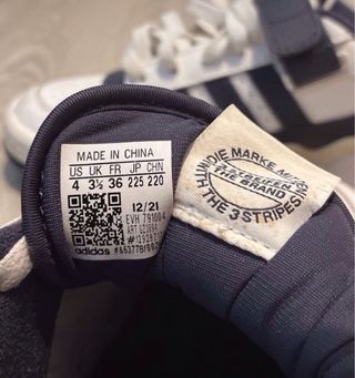 Zapatillas Adidas Forum Blancas y Azul Marino