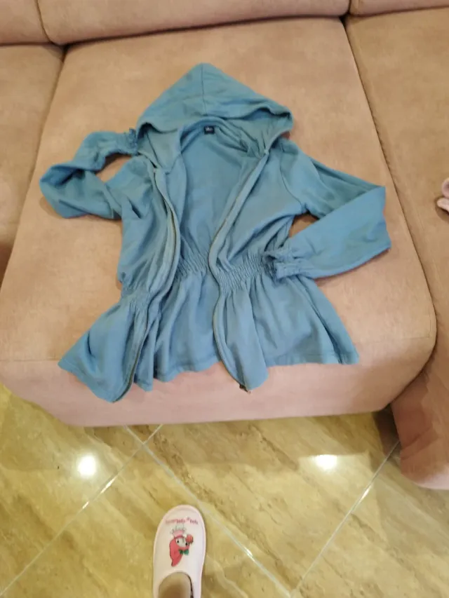 Chaqueta con falda azul