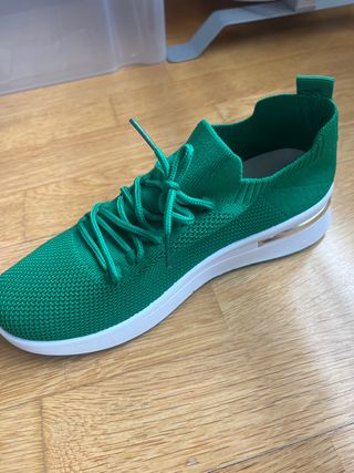 Zapatilla deportiva verde