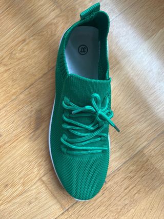 Zapatilla deportiva verde