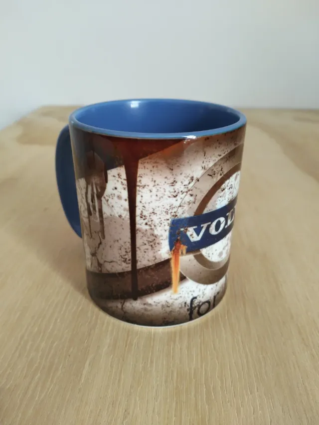 Taza Volvo
